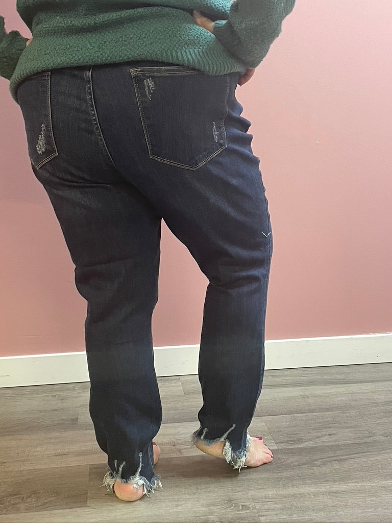 CURVY Mid-Rise Skinny Shark Bite Destroyed Hem- 10000