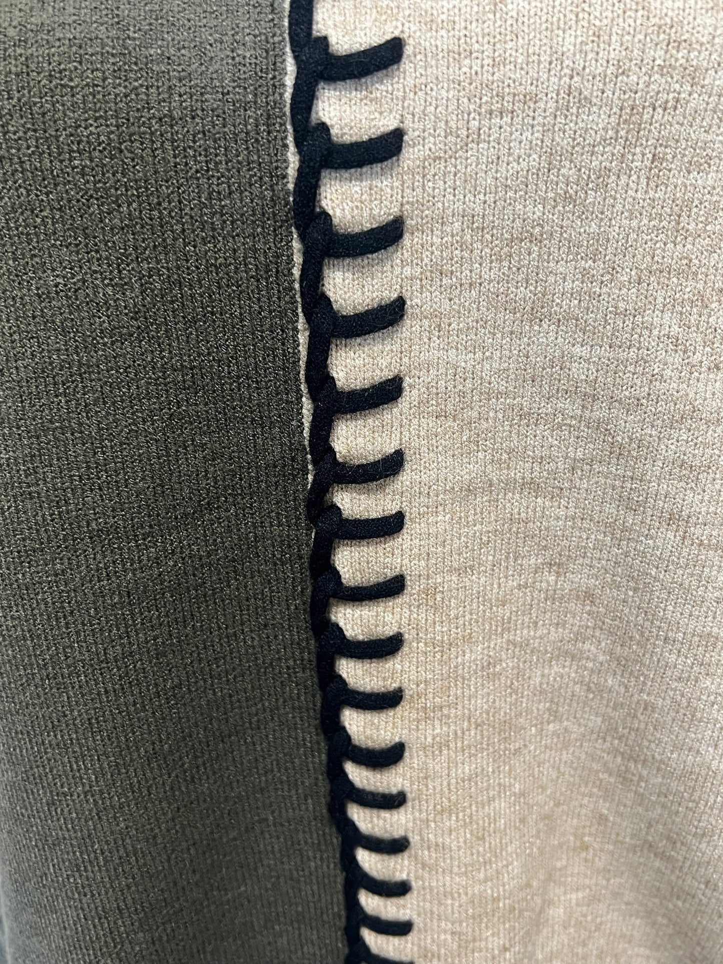 Crew Neck with Whip Stitching-11040