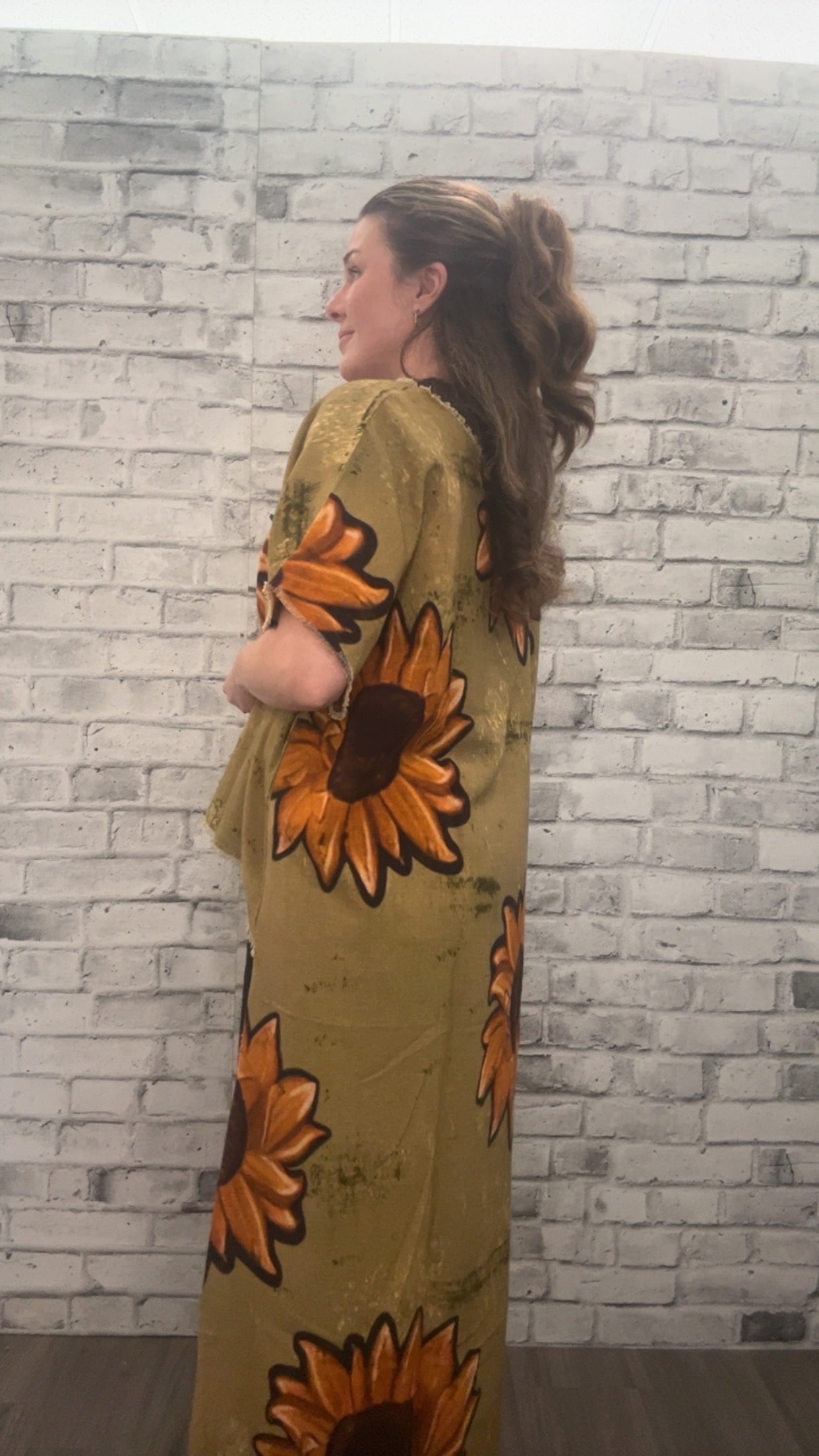 Hi-Lo Olive Sunflower Cotton Shirt - 21005