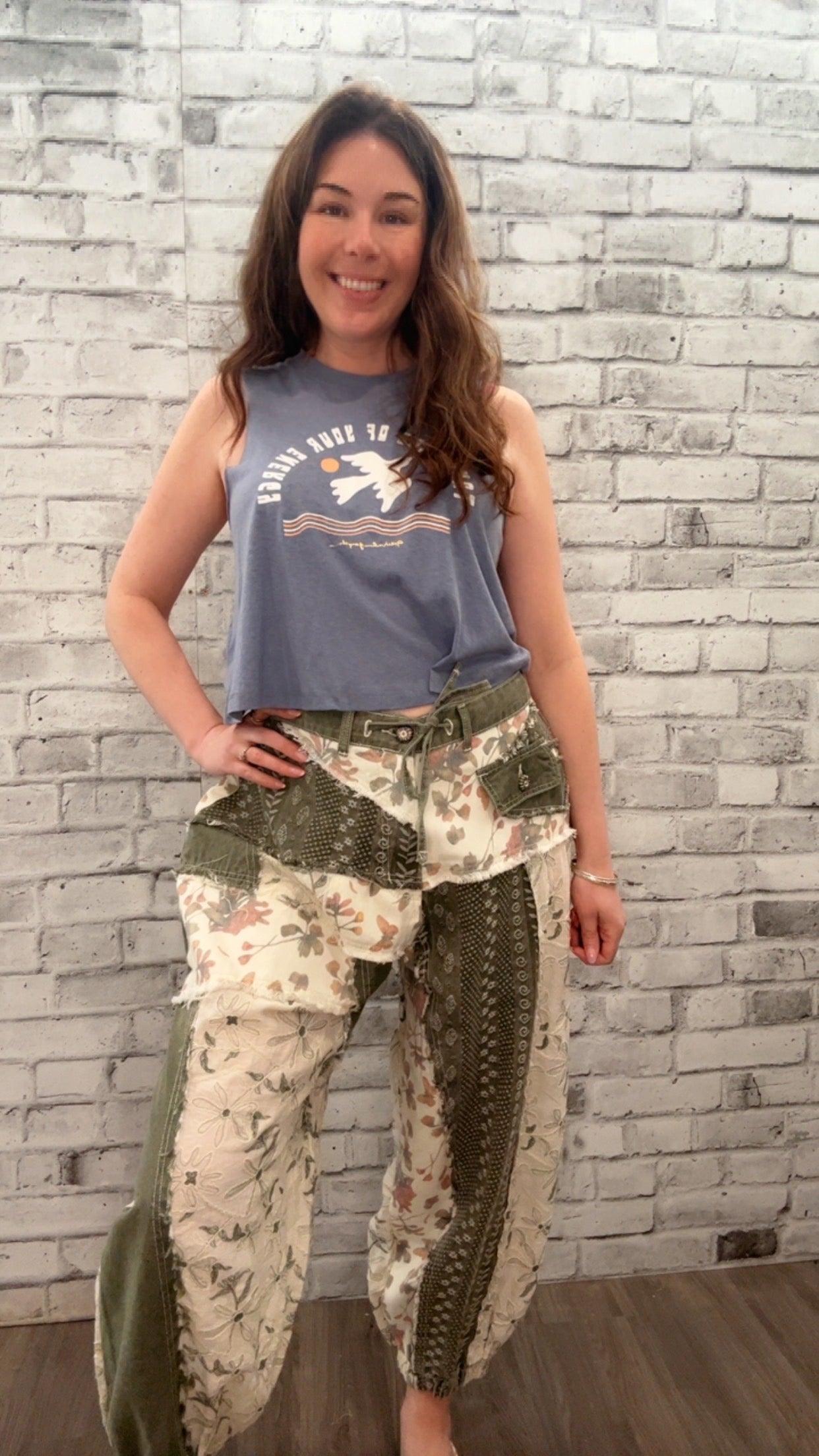 Jacquard Floral Twill Patch Waist Loop Jogger Pants - 70015