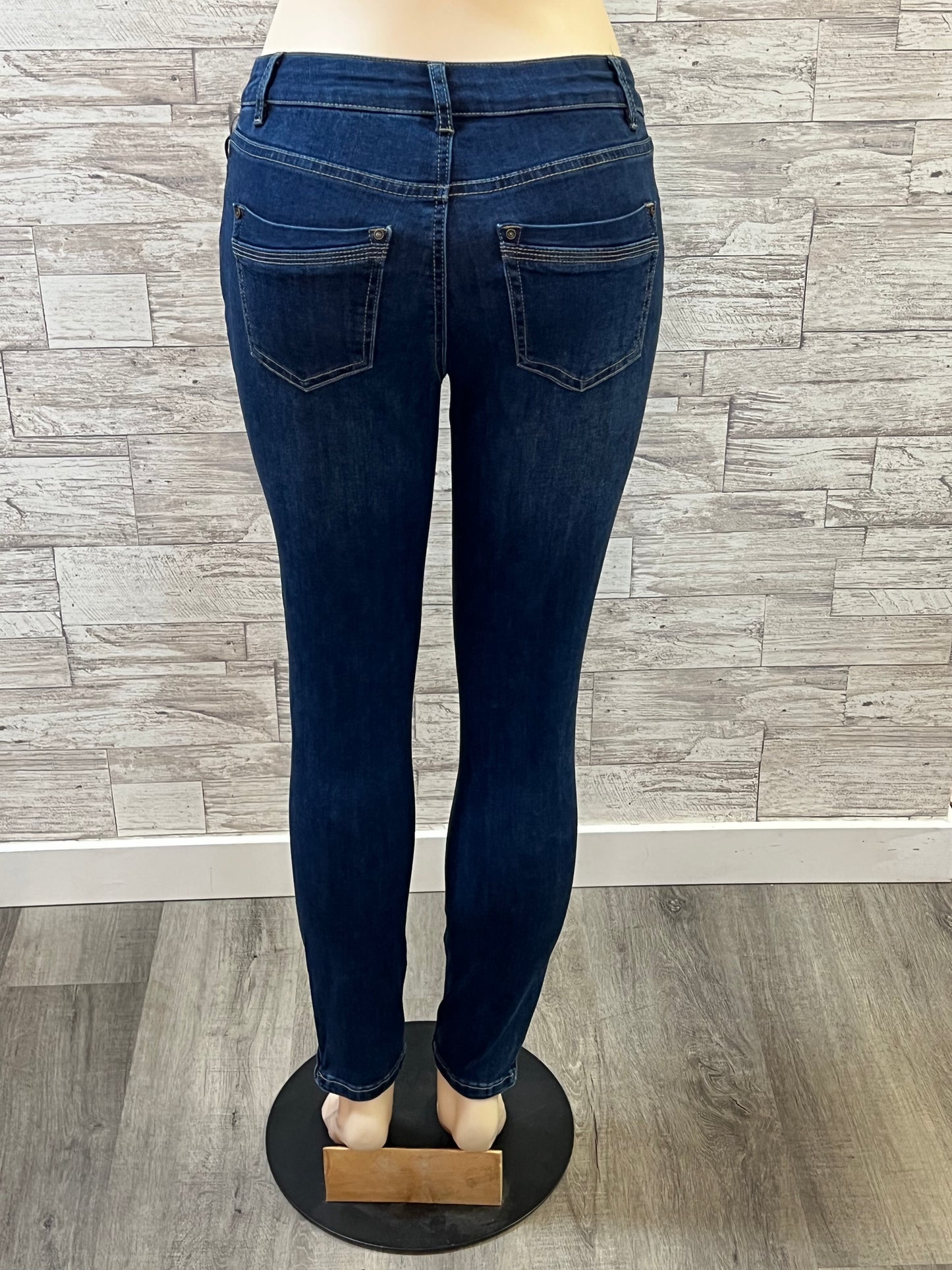 Dark Wash Ankle Jean with Zipper Detail